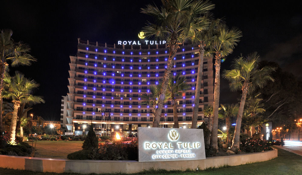 Royal Tulip City Center Tangeri Esterno foto